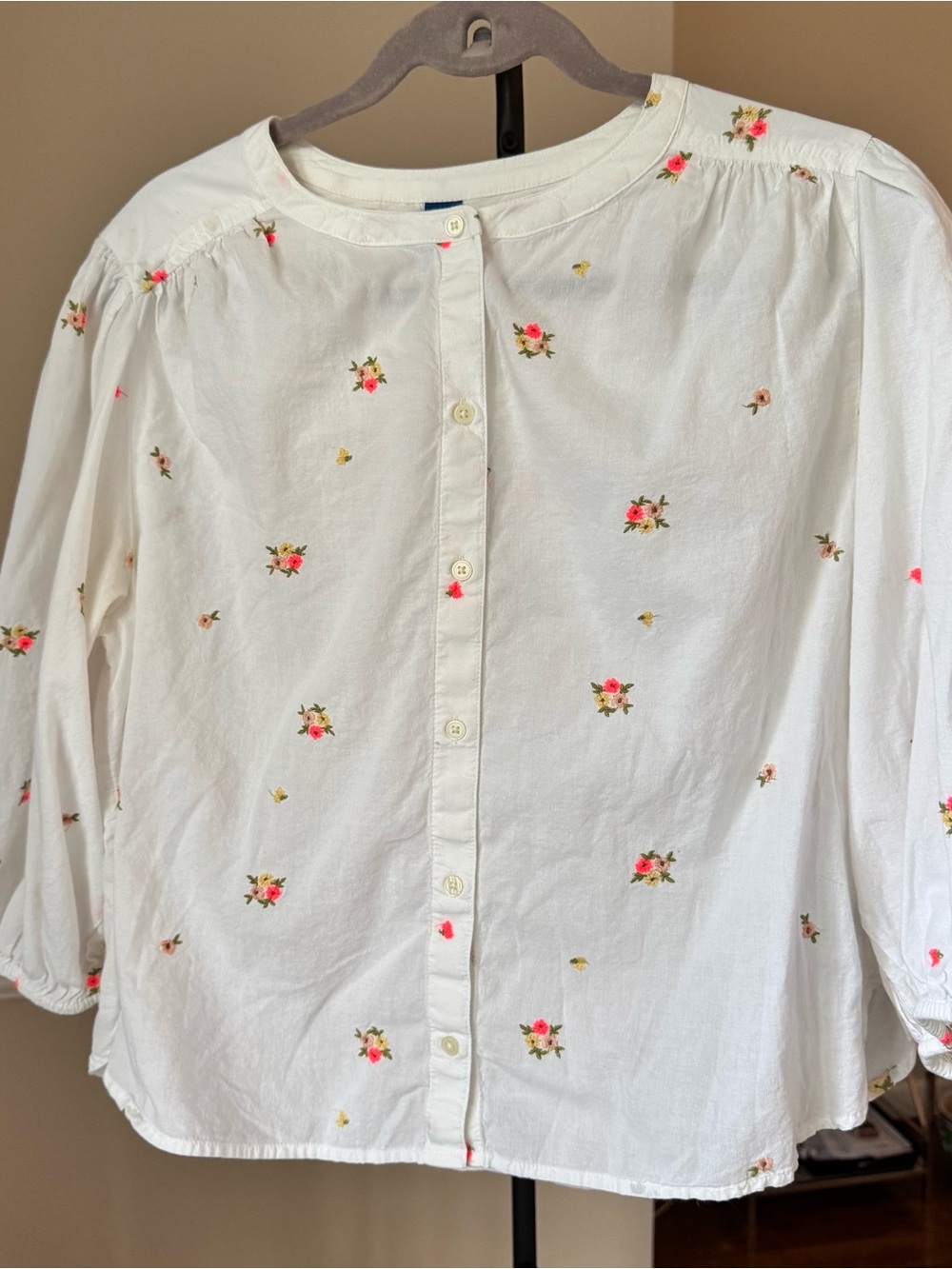 Old Navy White Button-Up Shirt with floral embroidery 3/4 balloon sleeves